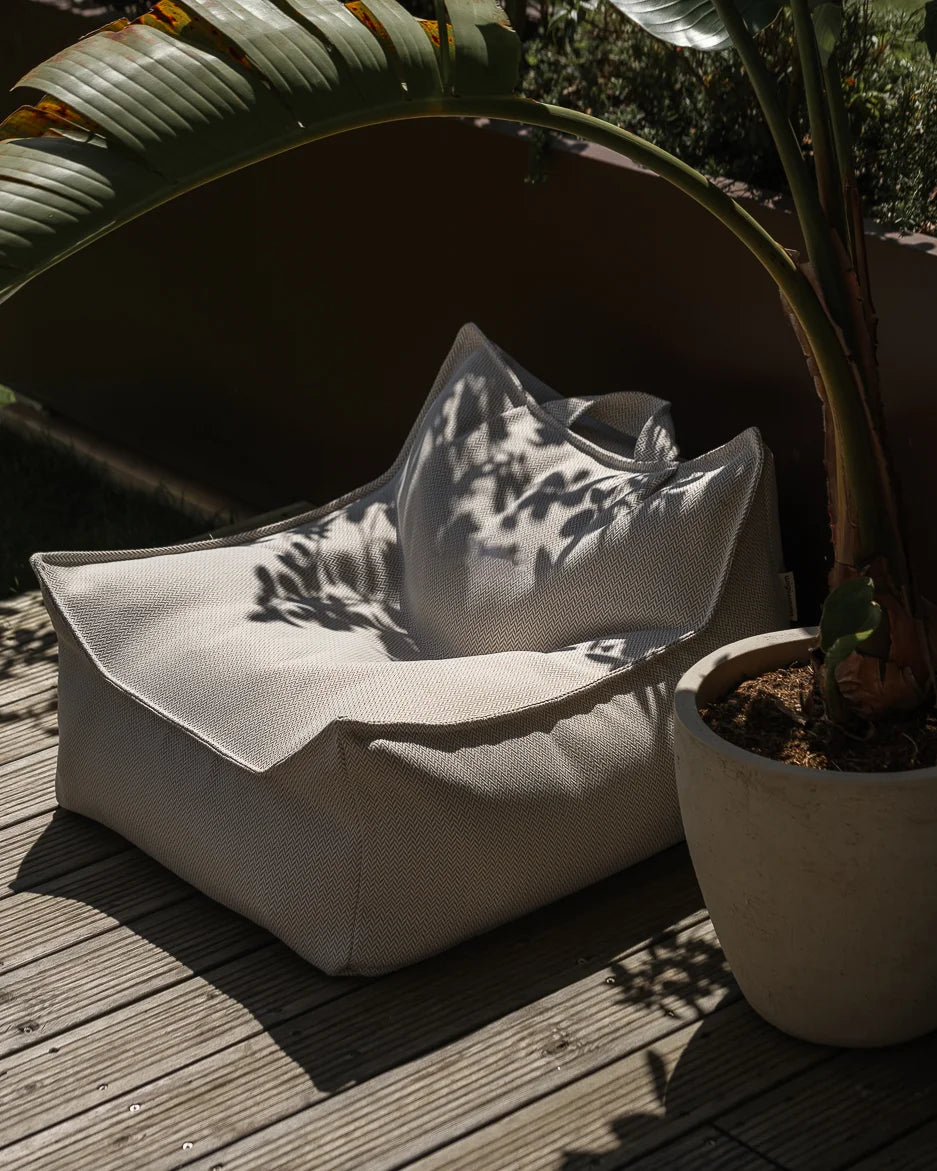 wigiwama-terra-outdoor-sitzsack-wetterfest image 8