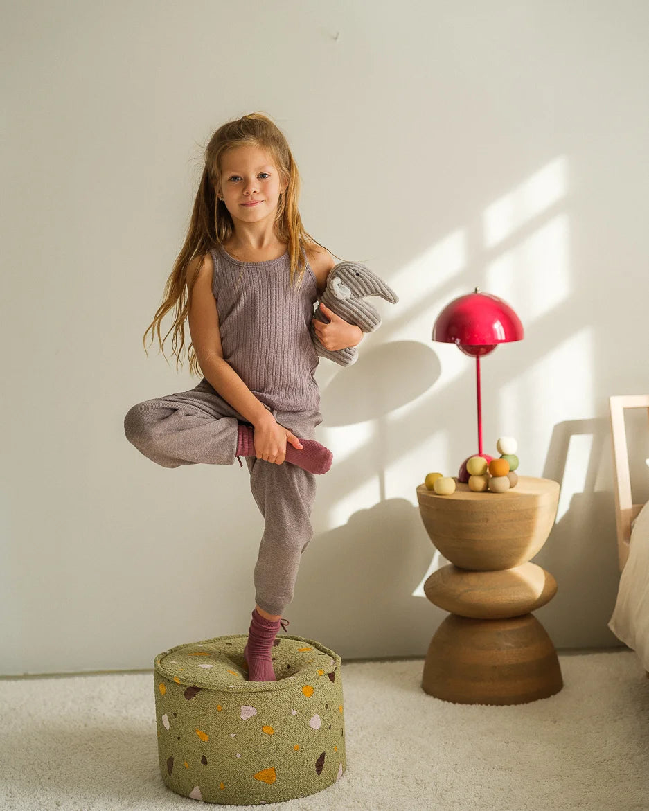 wigiwama-terrazzo-moss-pouf-kinder-sitzpouf image 8