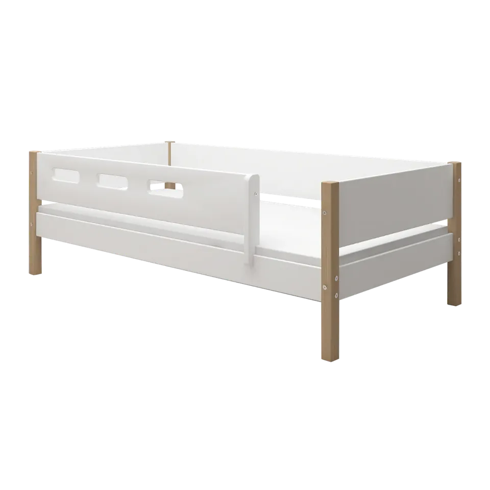 flexa-nor-einzelbett-mit-absturzsicherung-90x200-cm-wei-eiche image 1