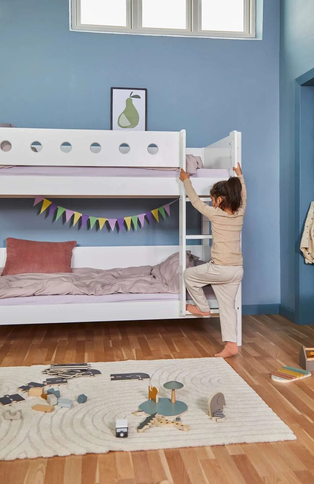 flexa-white-etagenbett-154-cm-90x200-cm-wei-mit-leiter-und-absturzsicherung image 4