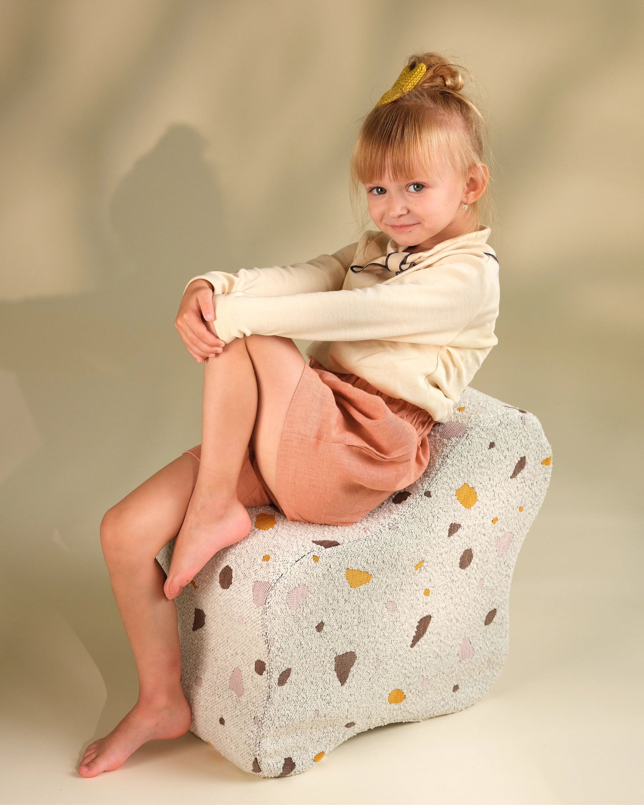 wigiwama-cloud-pouf-wolkenpouffe-terrazzo-marble image 3