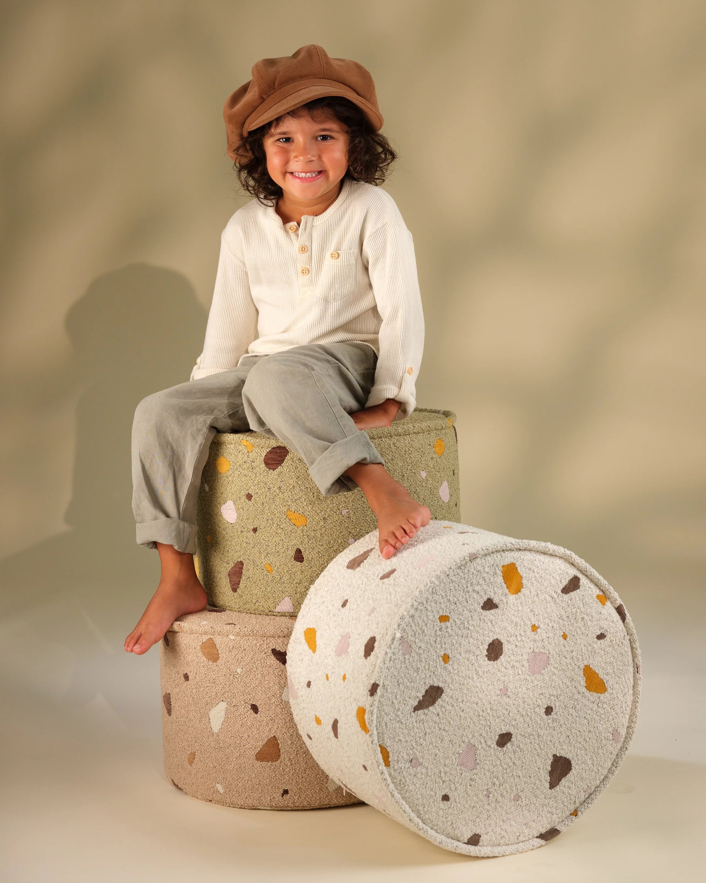 wigiwama-terrazzo-sand-pouf-kinder-sitzpouf image 4