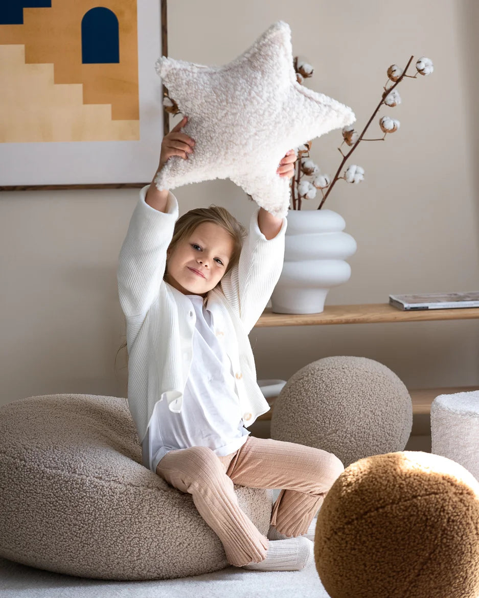 wigiwama-cream-white-sternenkissen-teddy image 6
