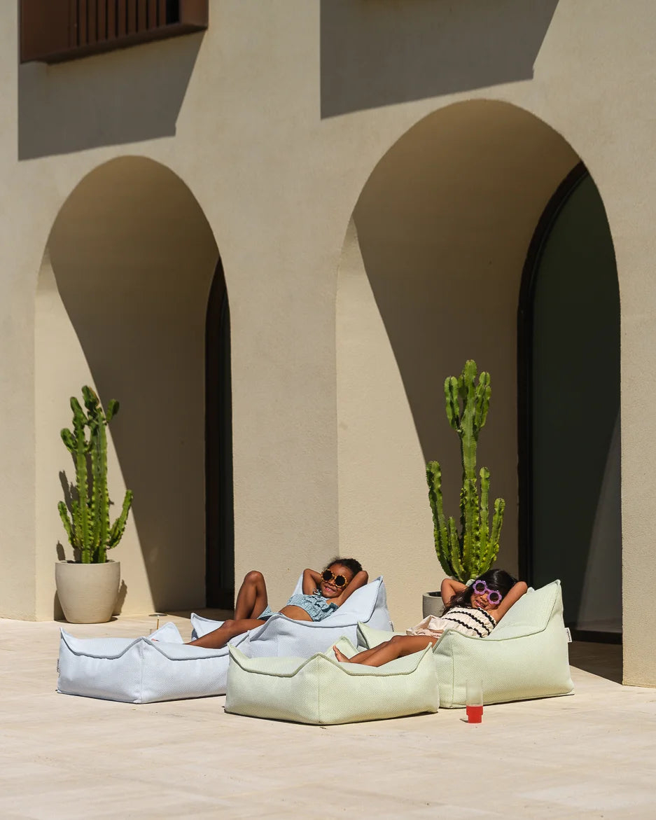wigiwama-outdoor-square-ottoman-kinder-hocker-wetterfest-azure image 8