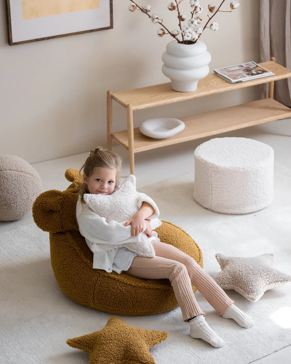 wigiwama-cream-white-pouf-kinder-sitzpouf-aus-teddy image 3