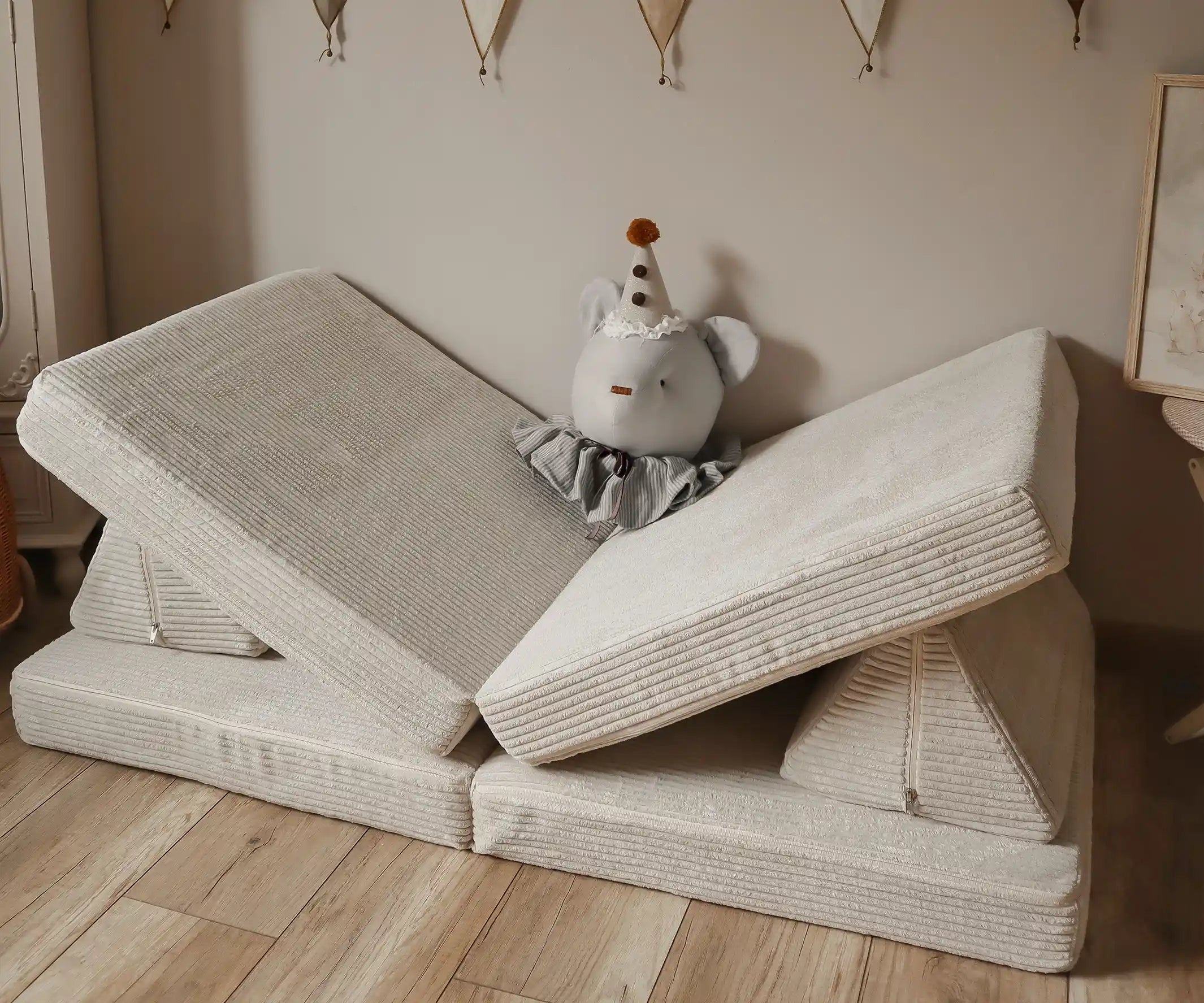 funzy-mini-spielsofa-spielm-bel-f-r-kleine-kinderzimmer image 7