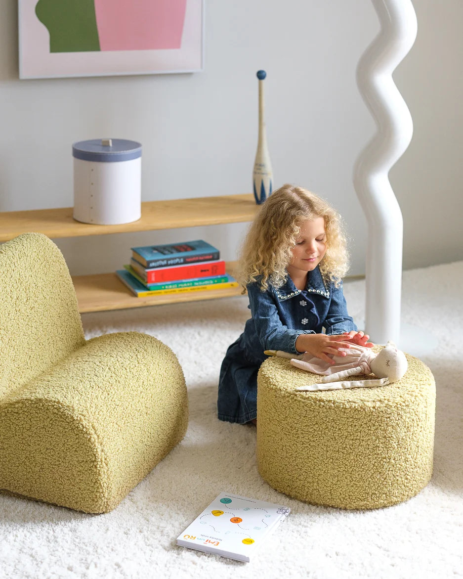 wigiwama-matcha-pouf-kinder-sitzpouf-aus-teddy image 2