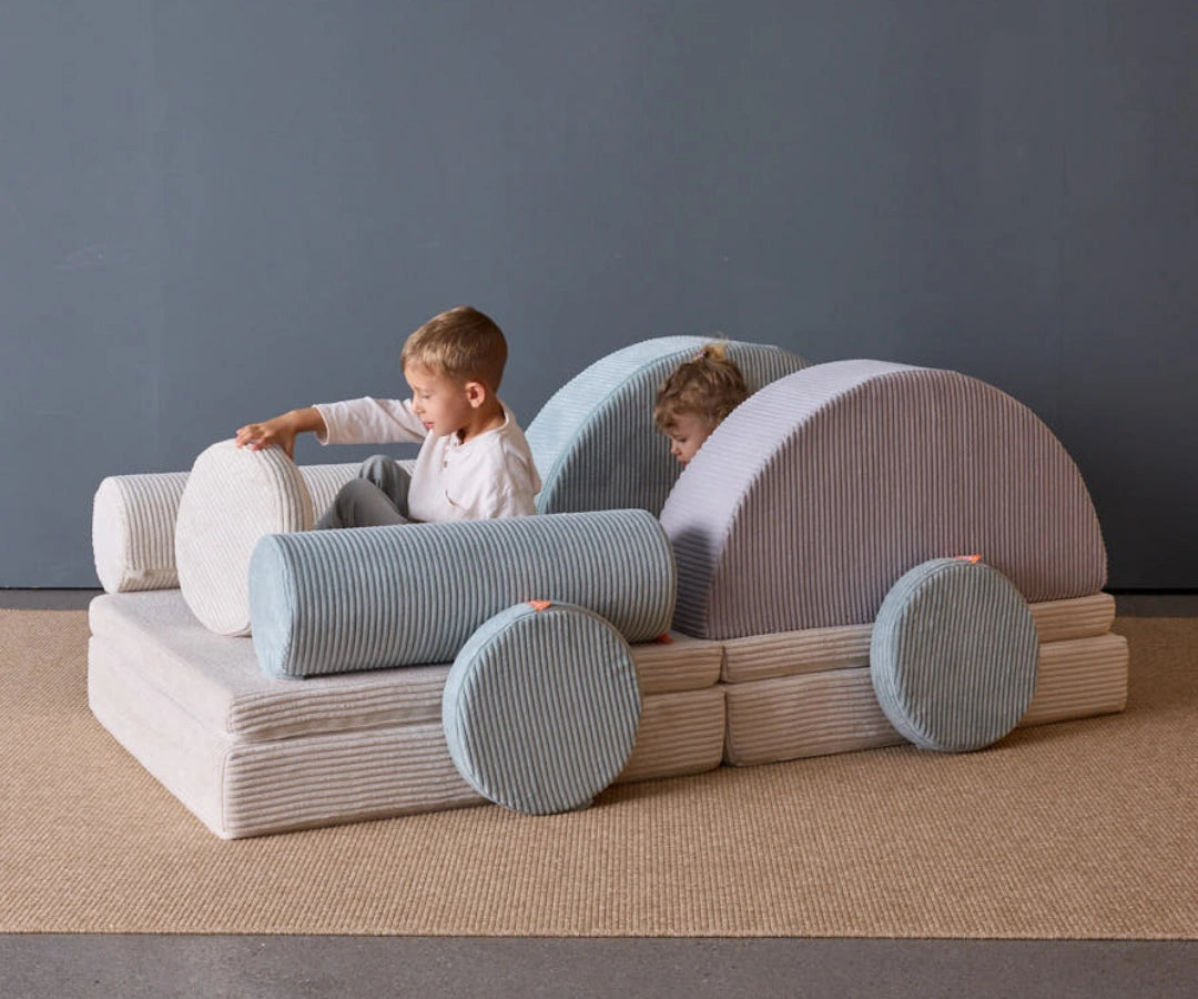 funzy-spielsofa-auto-bundle-auto-bauset-aus-spielsofa image 1