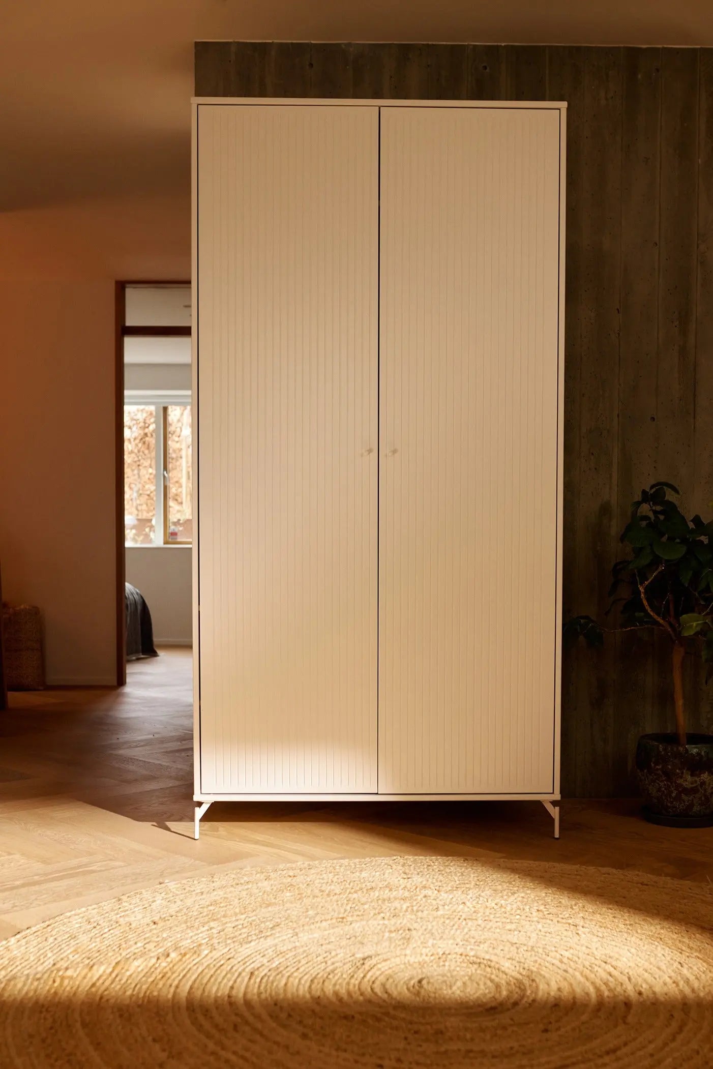 flexa-saga-kleiderschrank-2-t-ren-mit-rillen-metallf-e-wei image 5