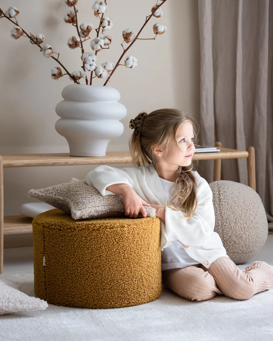 wigiwama-ahorn-hocker-pouf-sitzhocker-f-r-kinder-aus-teddy image 2