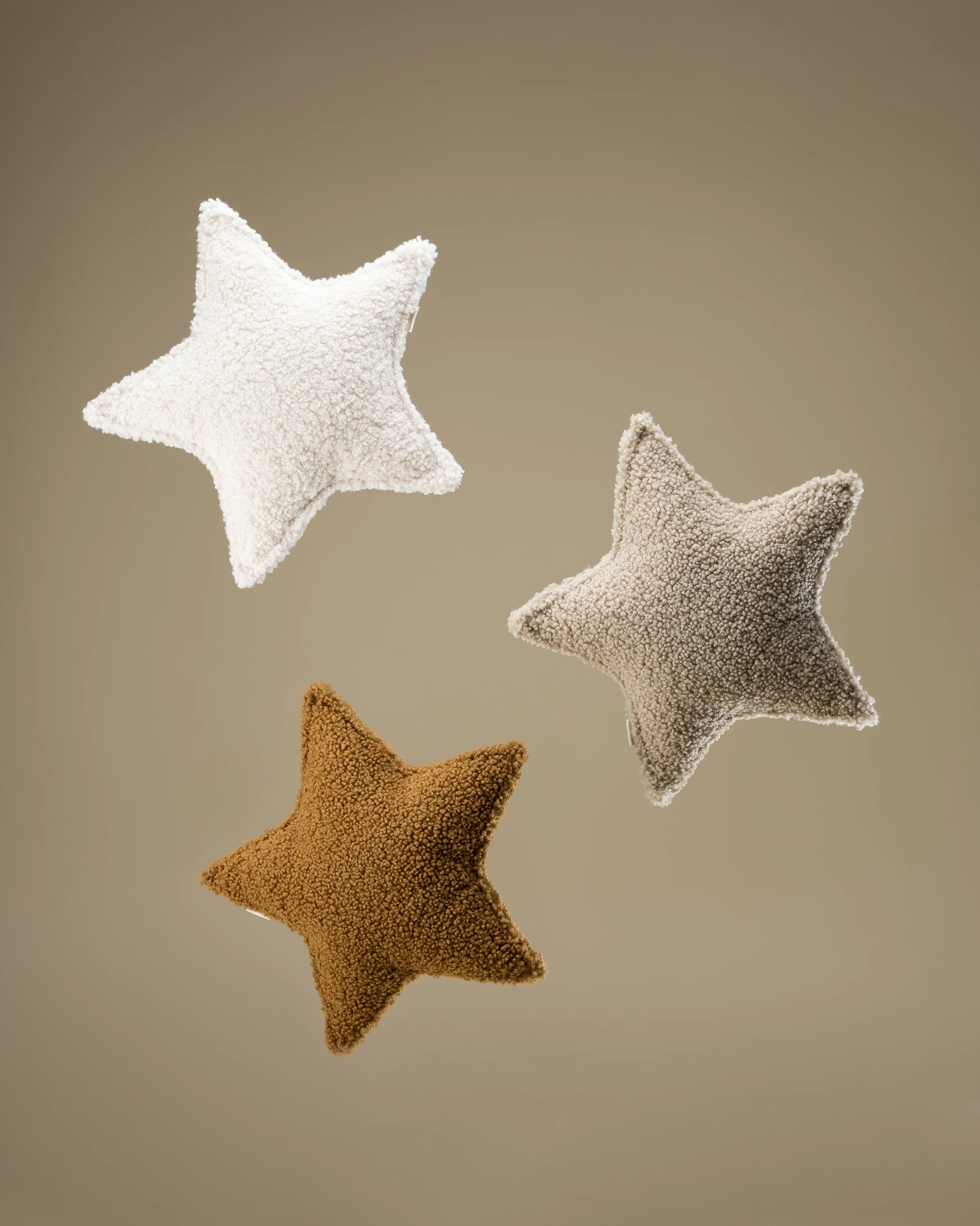 wigiwama-cream-white-sternenkissen-teddy image 3