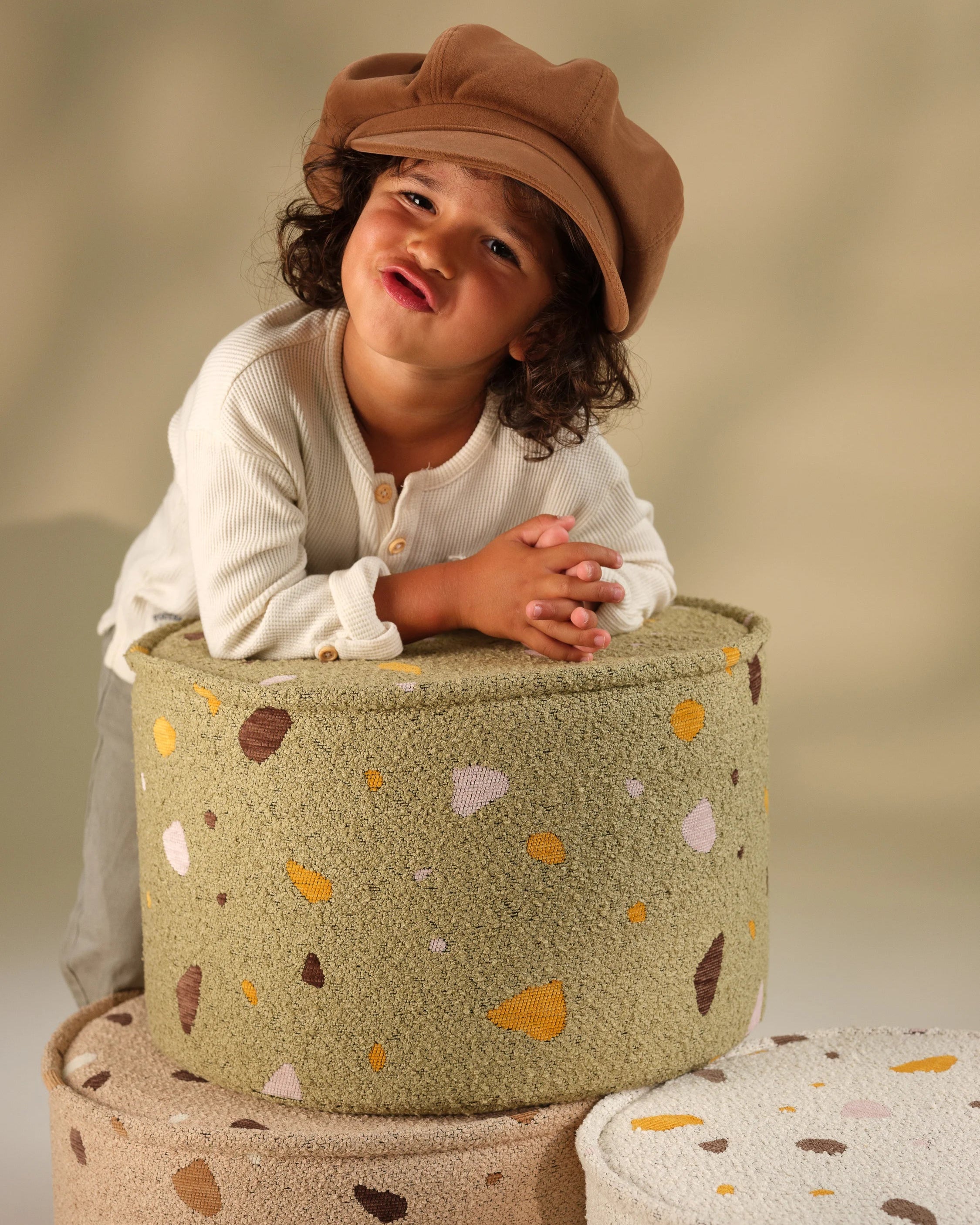 wigiwama-terrazzo-moss-pouf-kinder-sitzpouf image 6