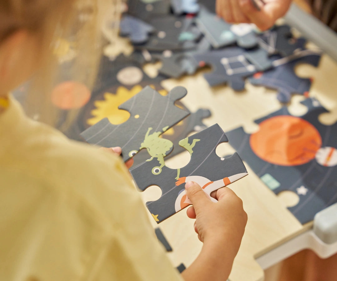 funzy-spieltisch-puzzle-set-adventure-worlds-3-puzzle-36-48-64-teile-53-6-x-53-6 image 2