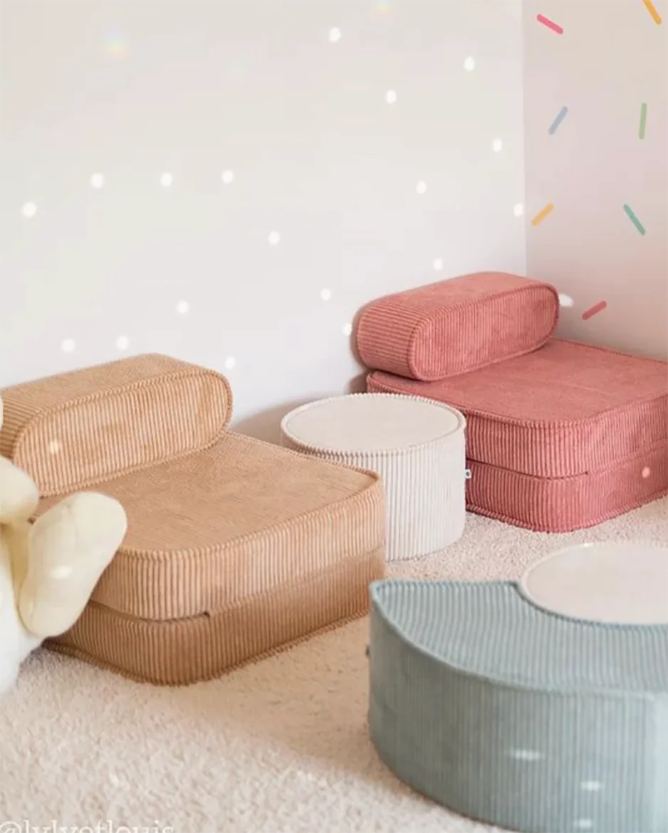 wigiwama-flip-chair-rosa-mousse-cord-klappstuhl image 3