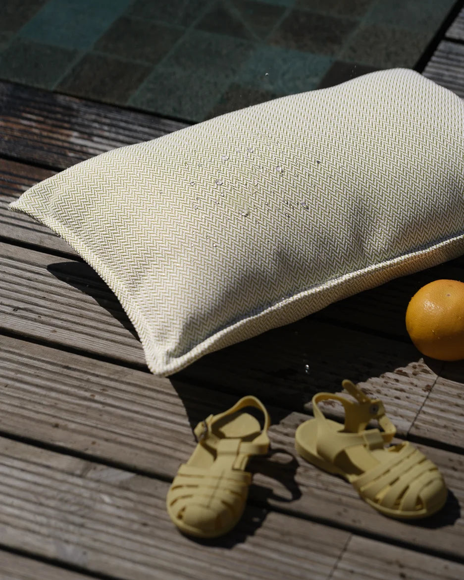 wigiwama-terra-outdoor-bolster-wetterfeste-nackenrolle-f-r-kinder image 3