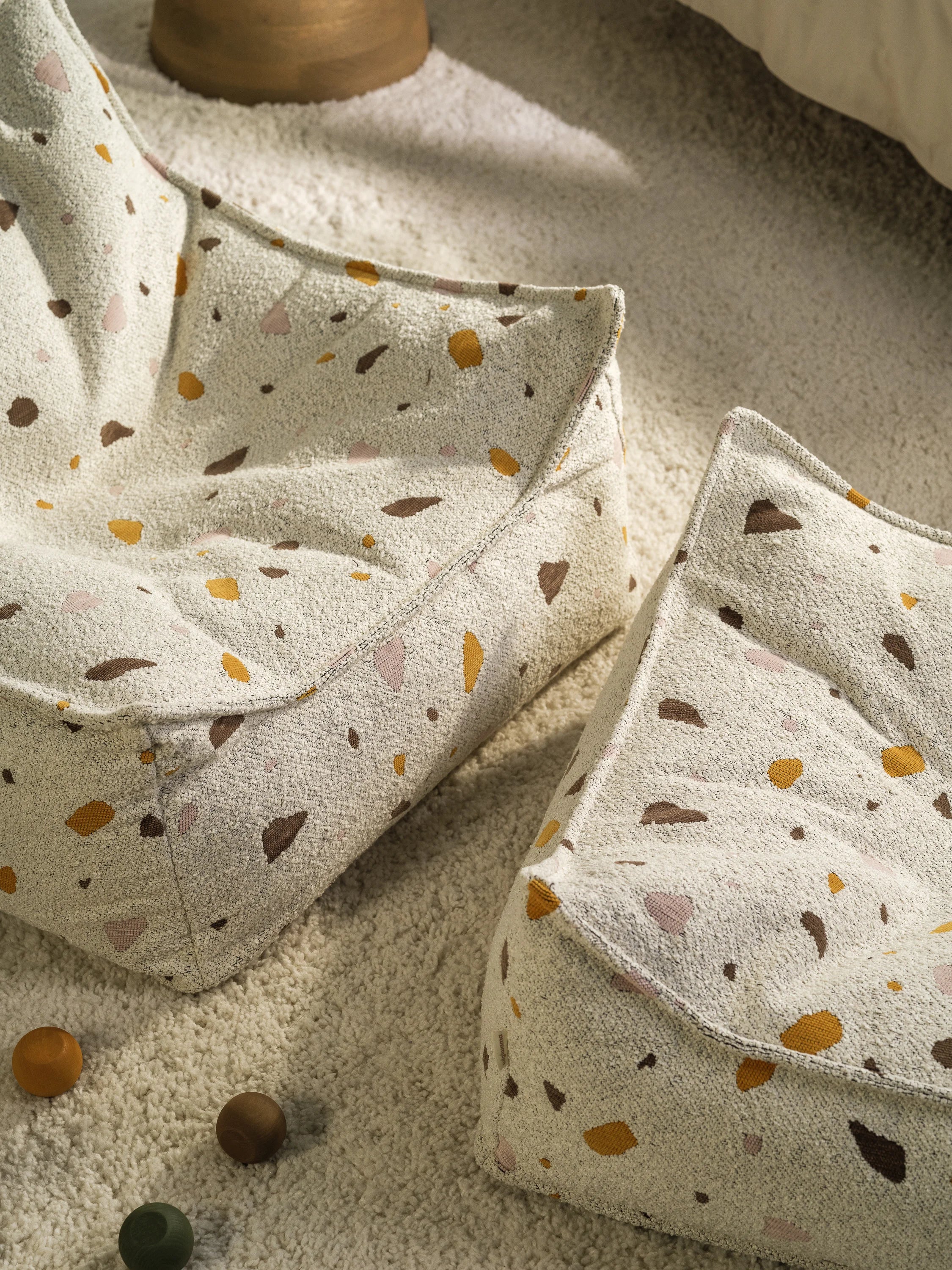 wigiwama-sitzsack-hocker-set-terrazzo-marble image 5