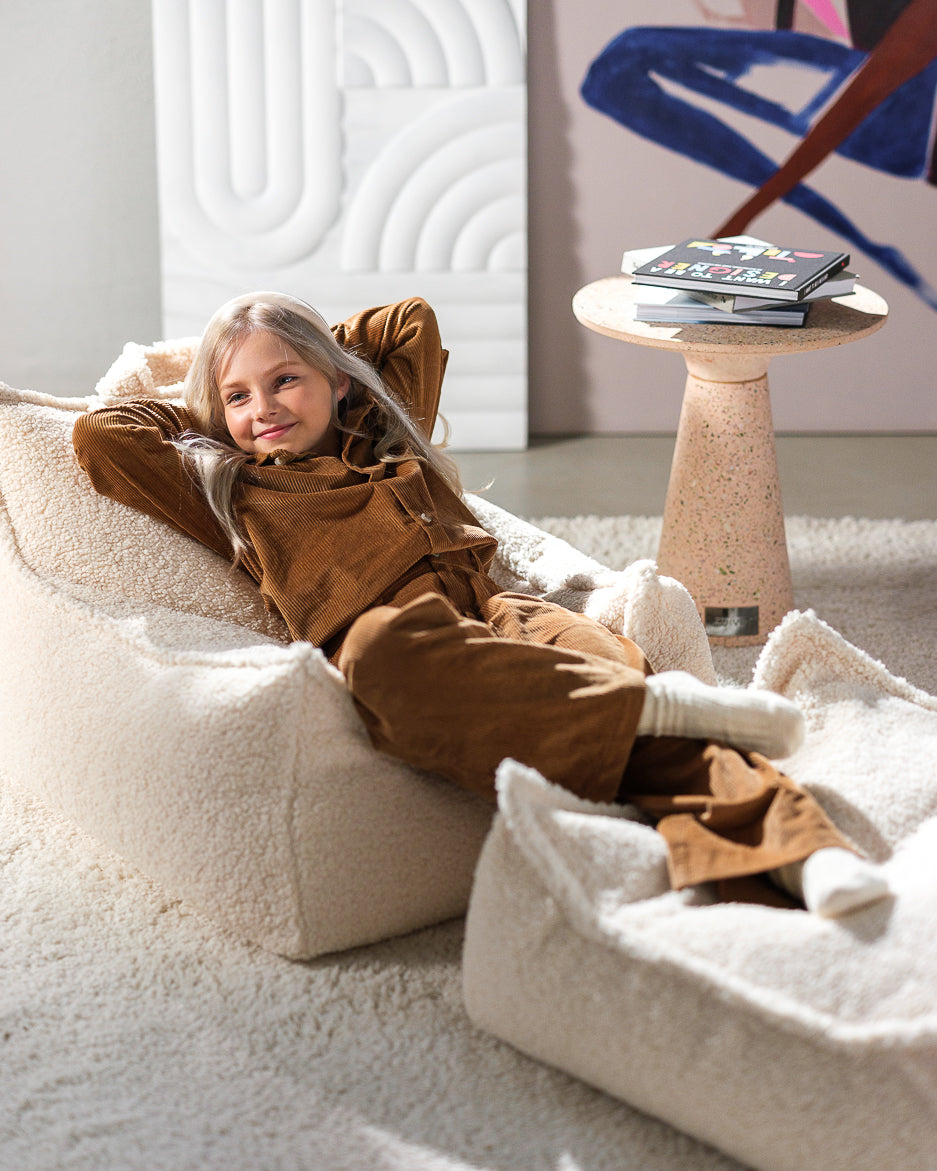 wigiwama-cream-white-sitzsack-hocker-set-teddy-beanbag-mit-square-ottoman image 2
