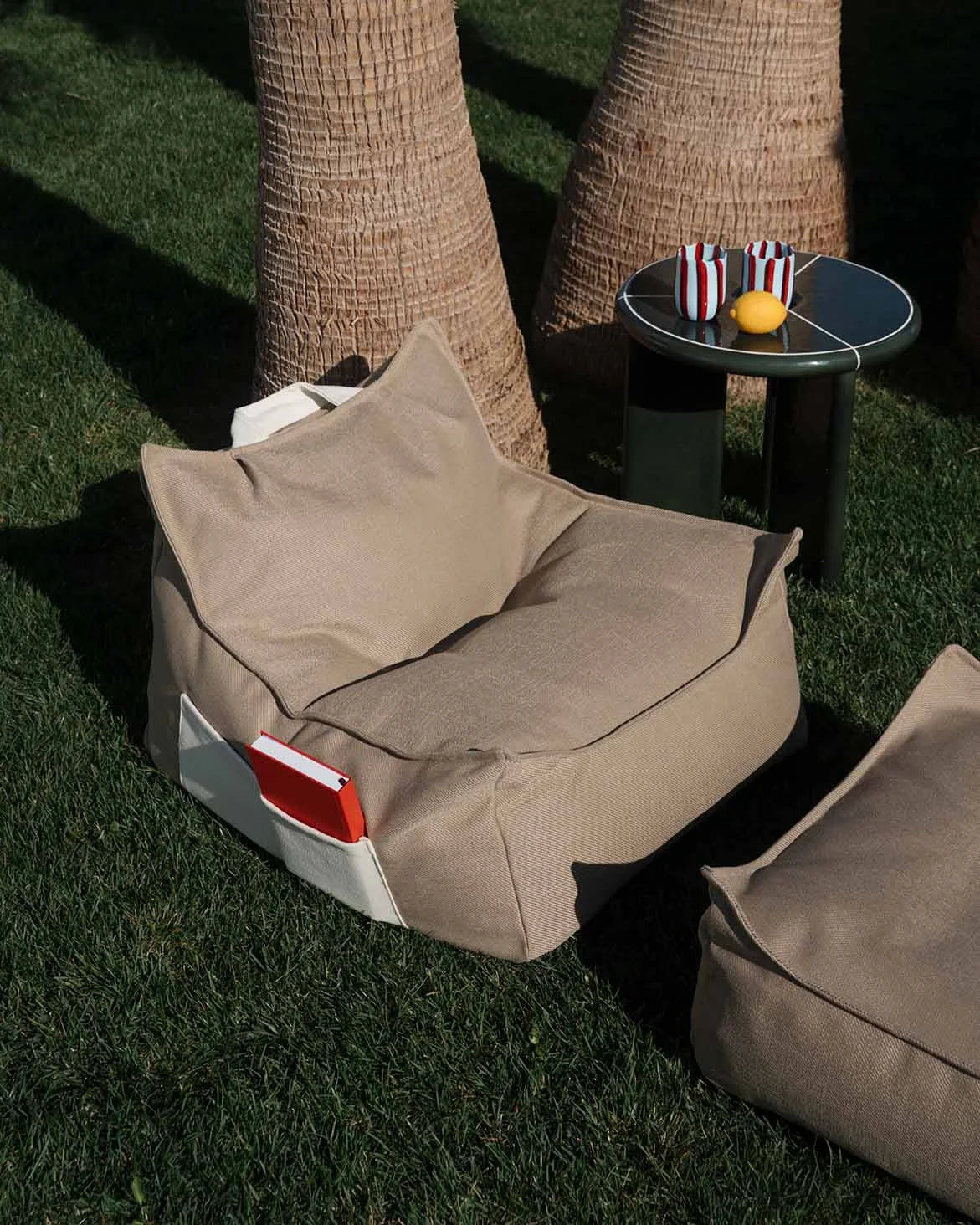 wigiwama-dune-outdoor-sitzsack-ottoman-set image 3