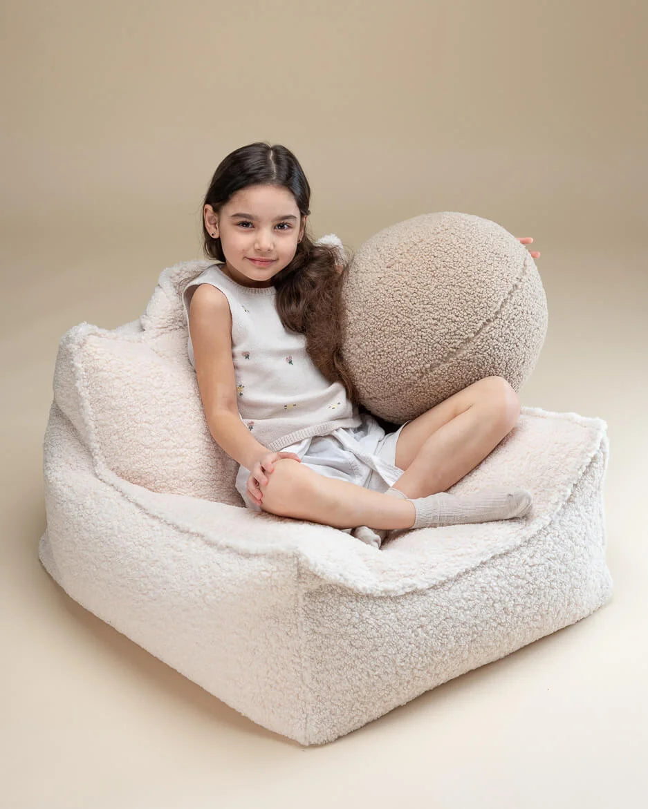 wigiwama-biscuit-ballkissen-teddy-ball-cushion image 4