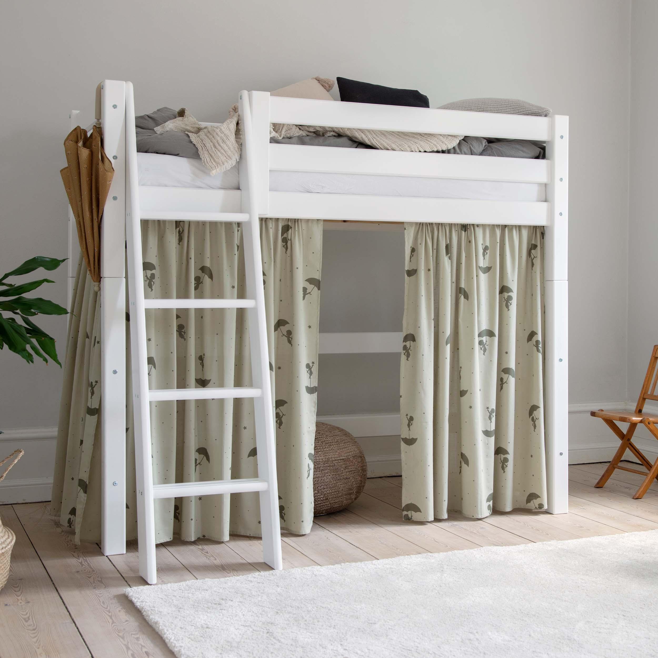 hoppekids-eco-luxury-mittelhohes-bett-90x200-mit-ole-lukoie-vorhang-gr-n image 6