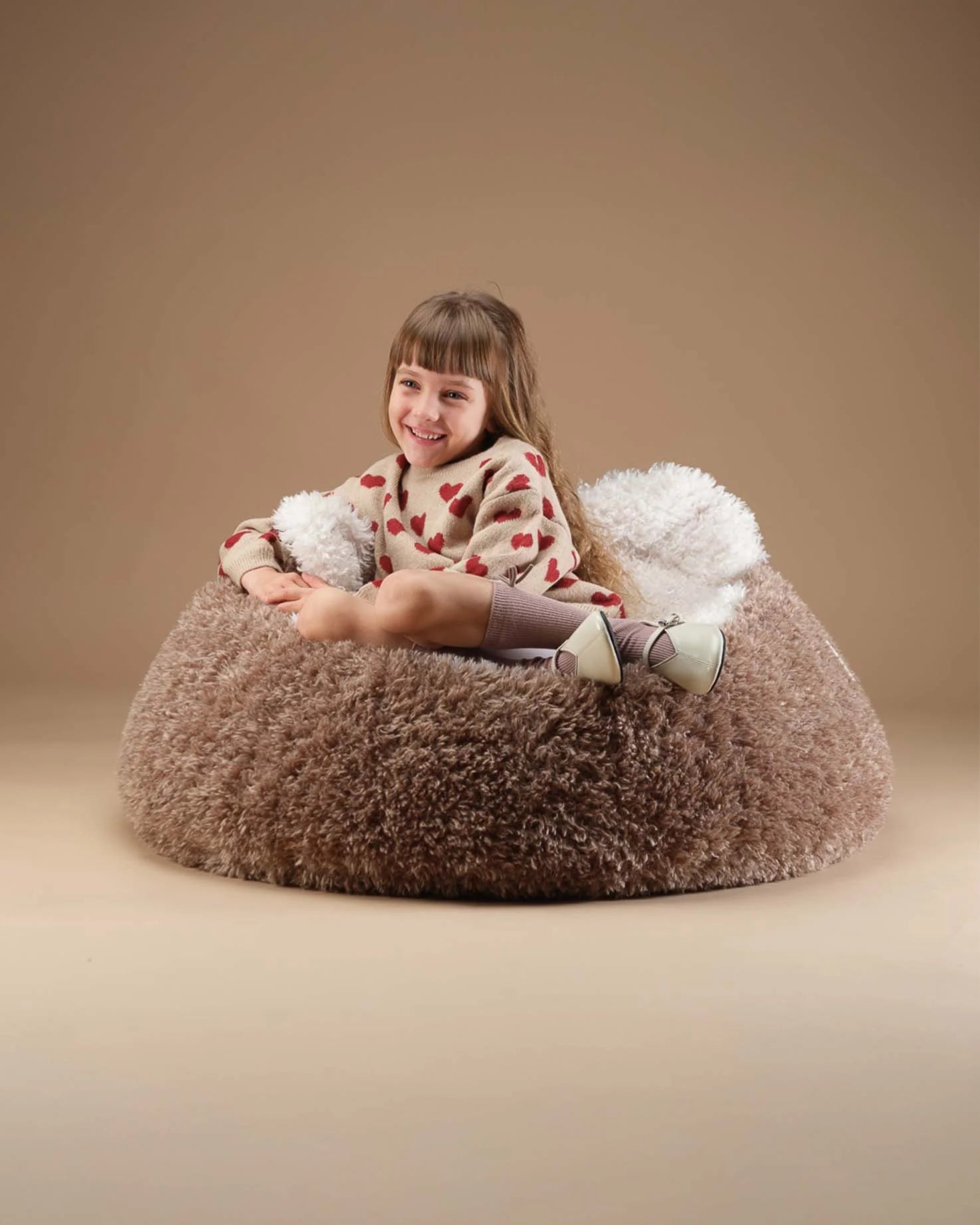 wigiwama-truffle-yeti-sitzsack-flauschiger-kindersitzsack image 6