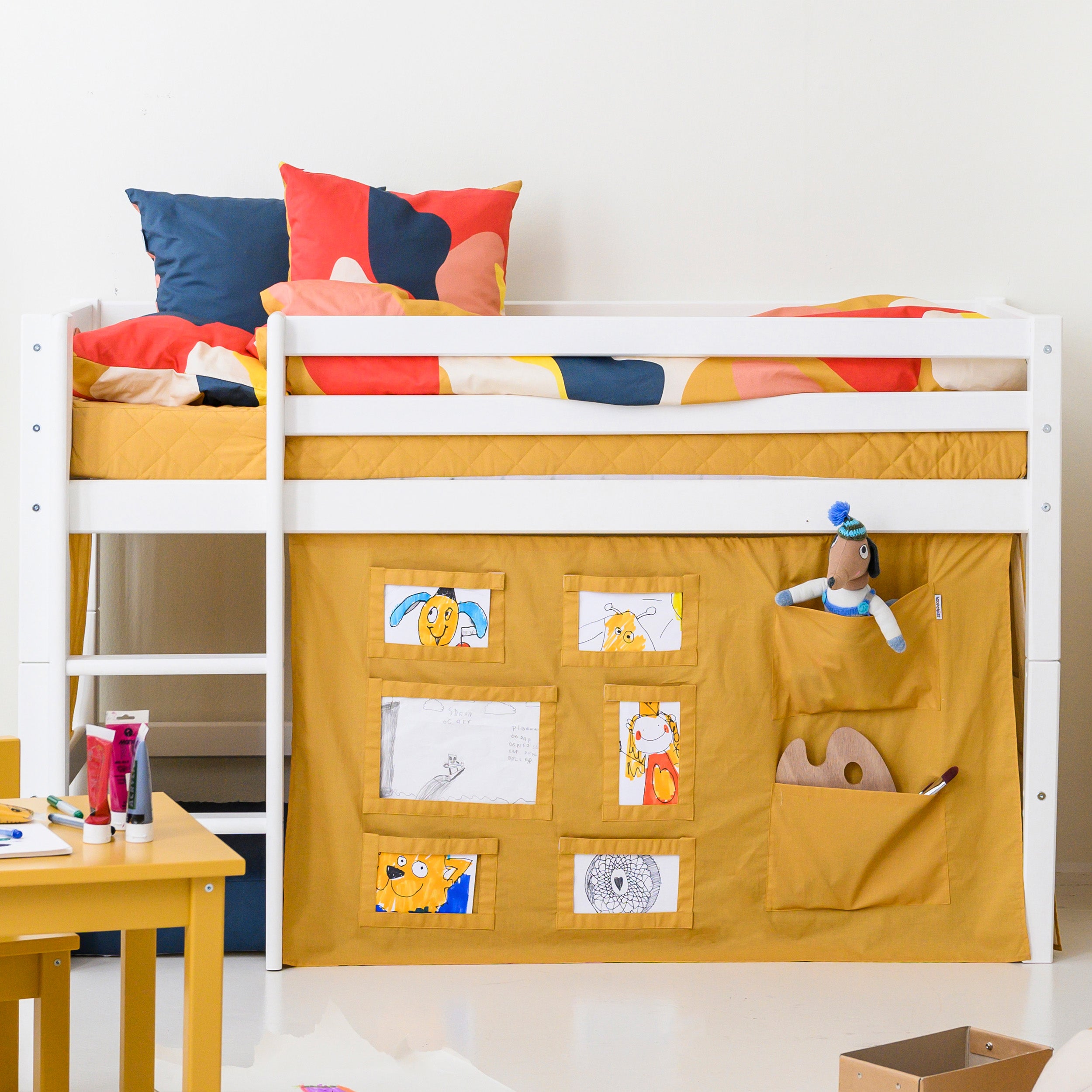 hoppekids-eco-dream-halbhochbett-mit-creator-bettvorhang-gelb image 2