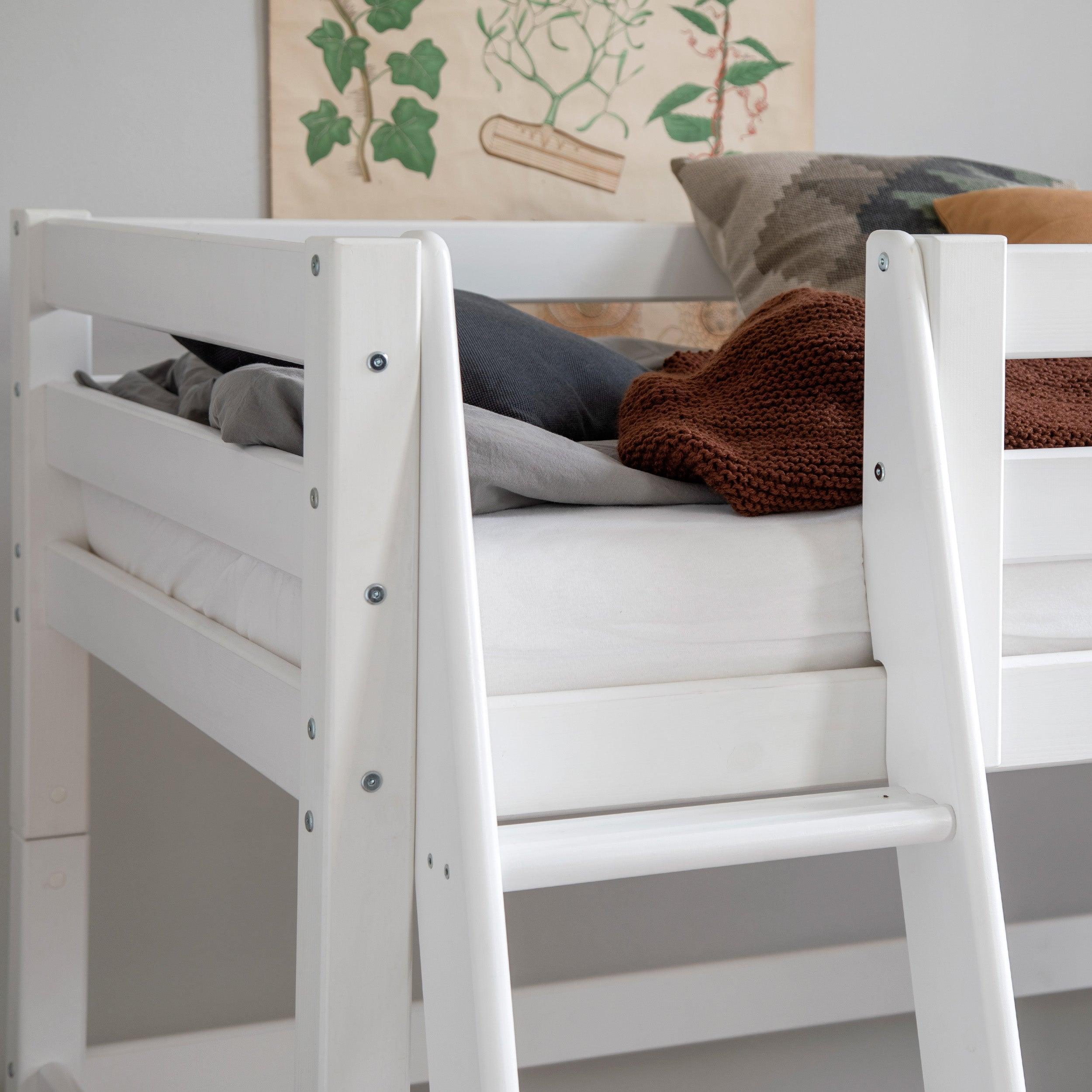 hoppekids-eco-luxury-mittelhochbett-mit-stauraum-108-cm image 3