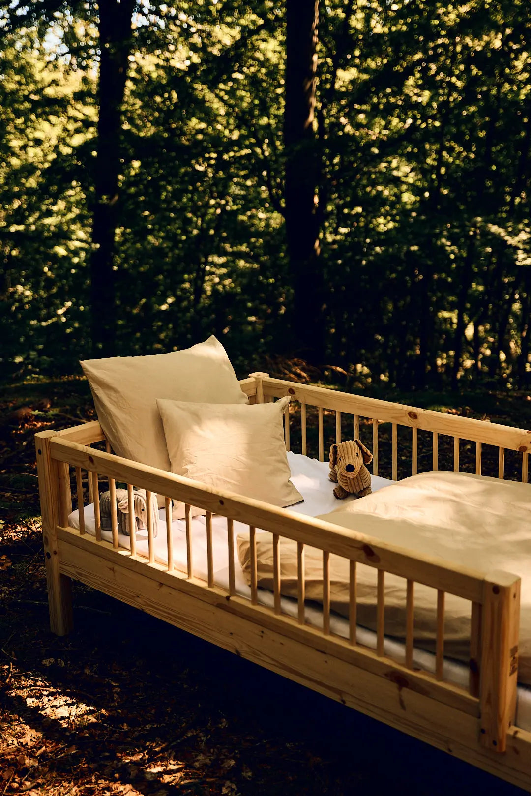 flexa-classic-raw-einzelbett-90x200-cm-kiefernholz-mit-absturzsicherung-querstre image 2