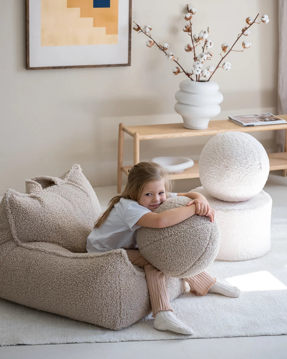 wigiwama-cream-white-pouf-kinder-sitzpouf-aus-teddy image 6