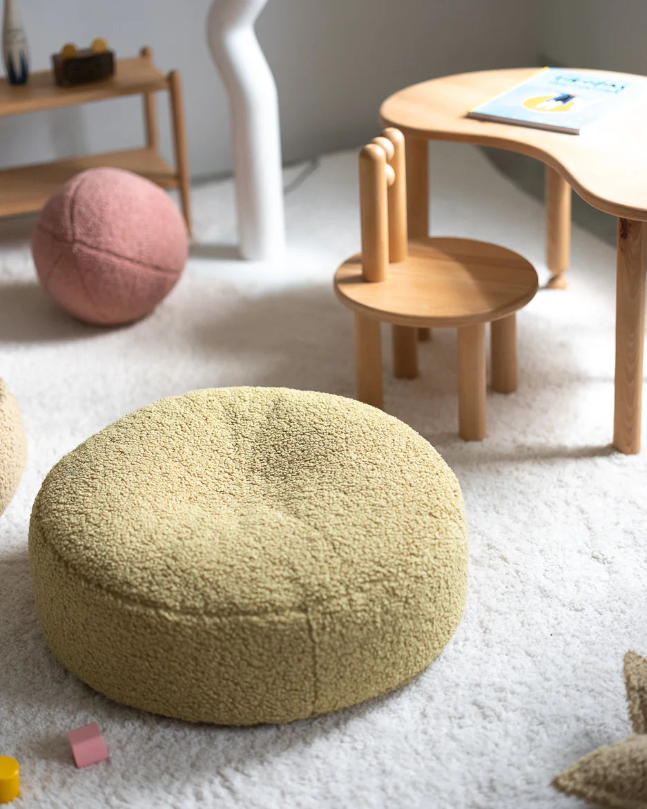 wigiwama-ottomane-matcha-runder-kinder-hocker-aus-teddy-stoff image 6