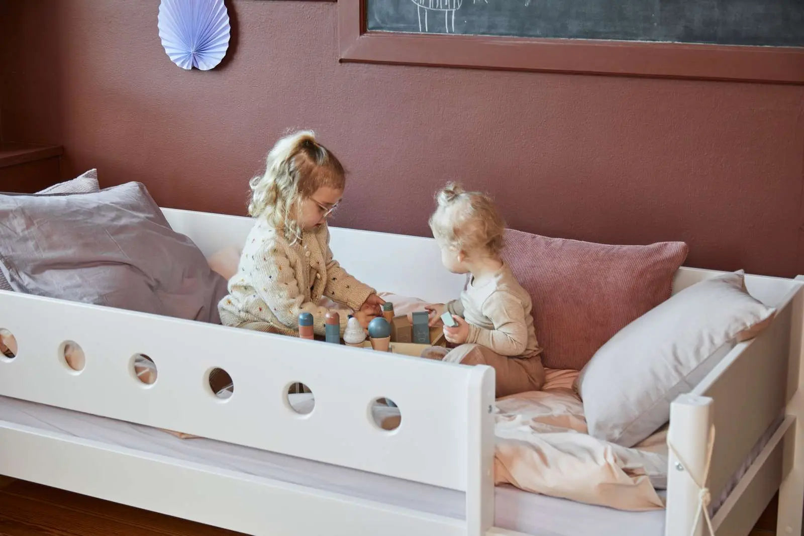 flexa-classic-einzelbett-mit-absturzsicherung-90x200-cm-wei-3 image 2