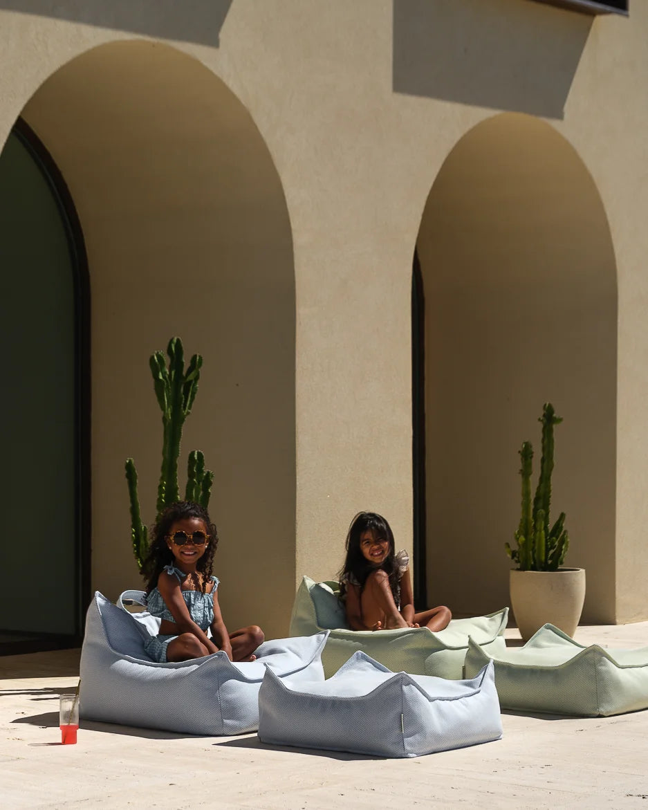 wigiwama-azure-outdoor-sitzsack-ottoman-set image 4
