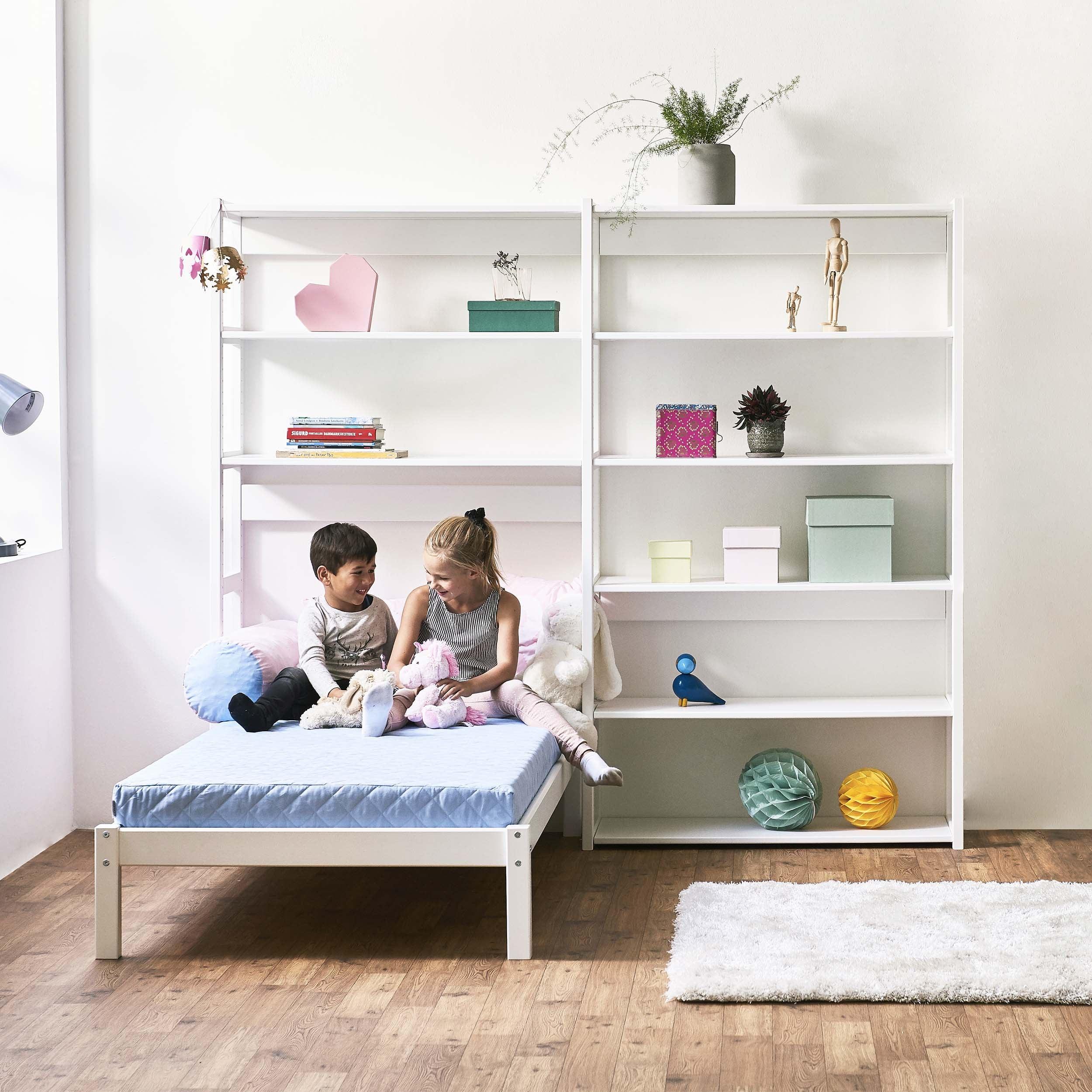 hoppekids-storey-set-mit-bett-70x160-cm-und-8-regalen image 8