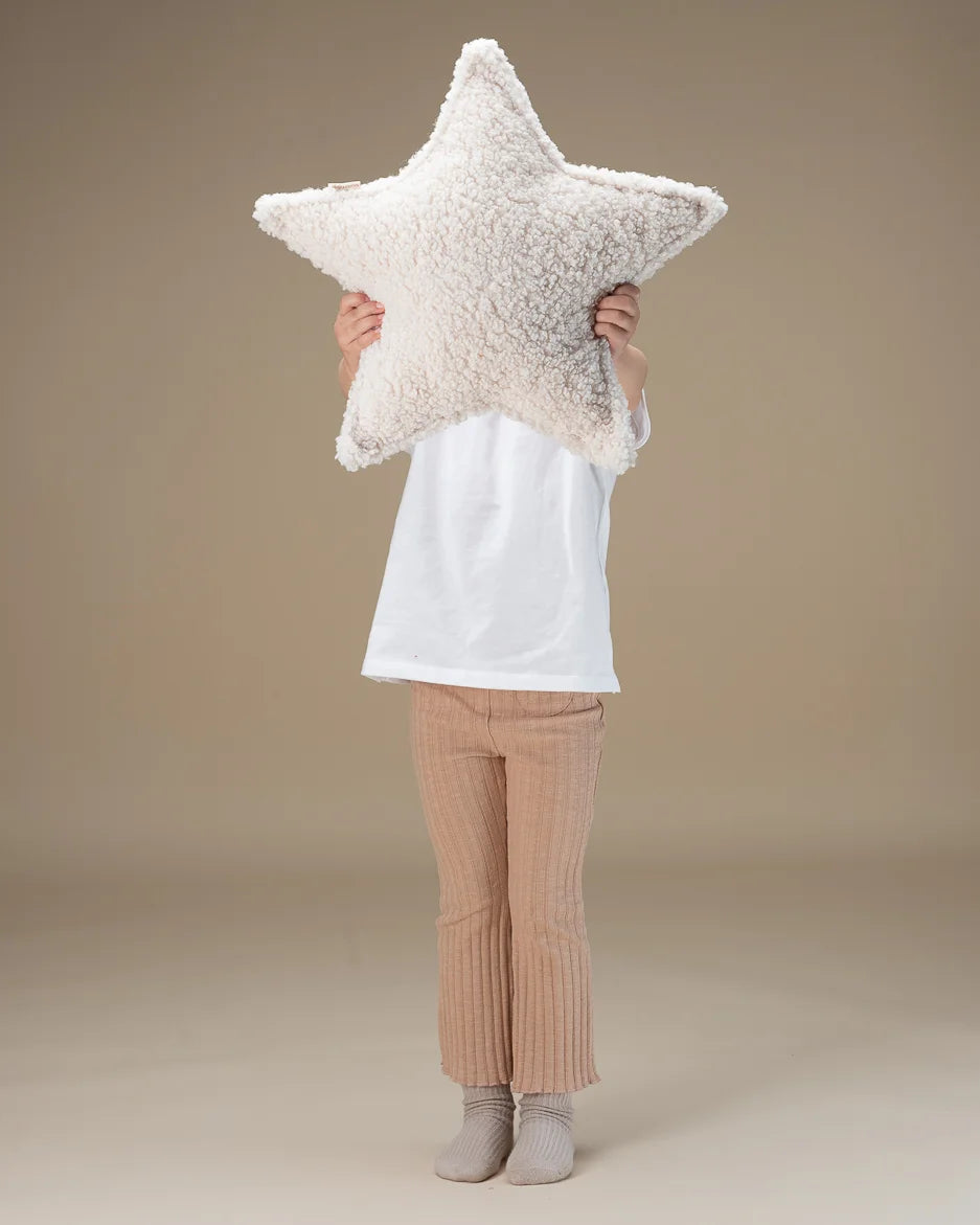 wigiwama-cream-white-sternenkissen-teddy image 8