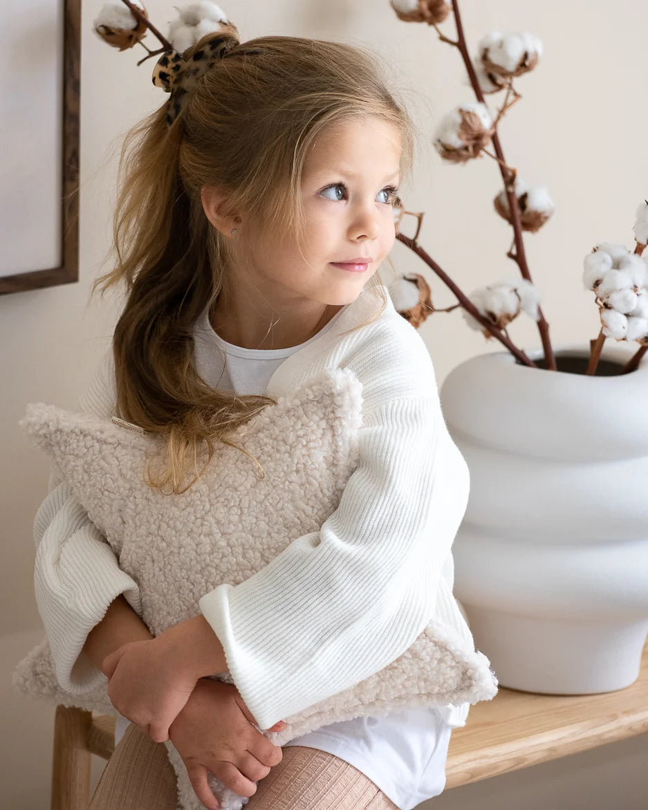 wigiwama-cream-white-sternenkissen-teddy image 5