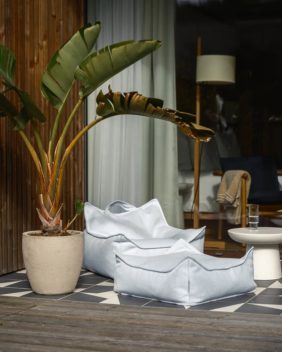 wigiwama-azure-outdoor-sitzsack-ottoman-set image 2