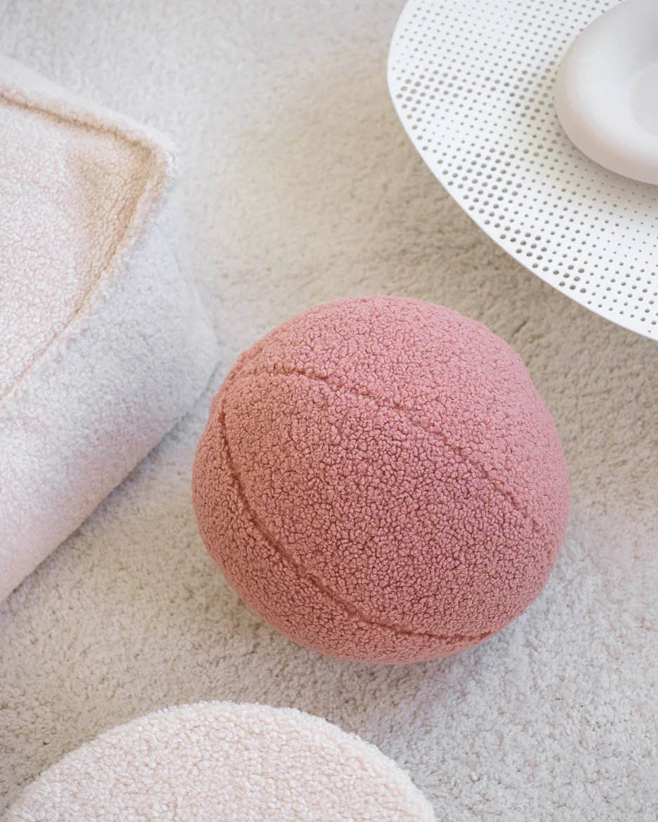 wigiwama-guava-ballkissen-teddy-ball-cushion image 6