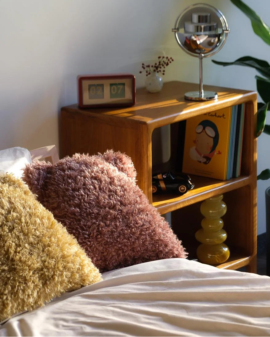 wigiwama-b-renkissen-blush-yeti-deko-kuschelkissen-mit-ohren image 2