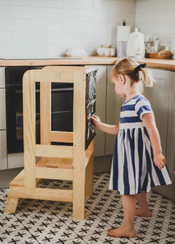 meowbaby-lernturm-k-chenhelfer-mit-tafel image 1