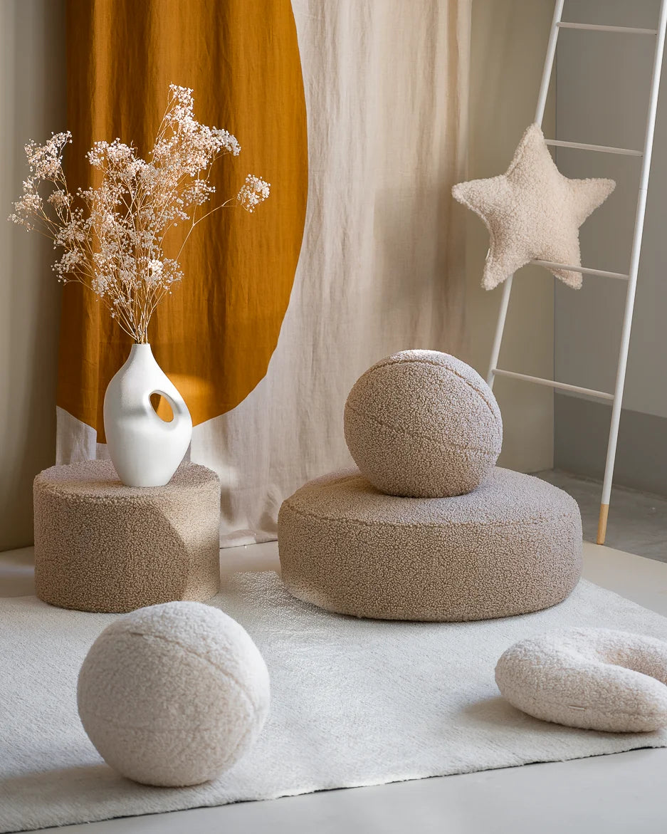 wigiwama-biscuit-ballkissen-teddy-ball-cushion image 2