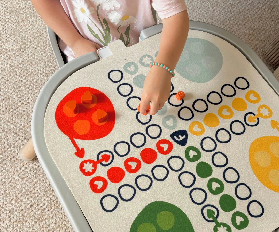funzy-spieltisch-set-8-in-1-montessori-spieltisch-komplett-set image 5