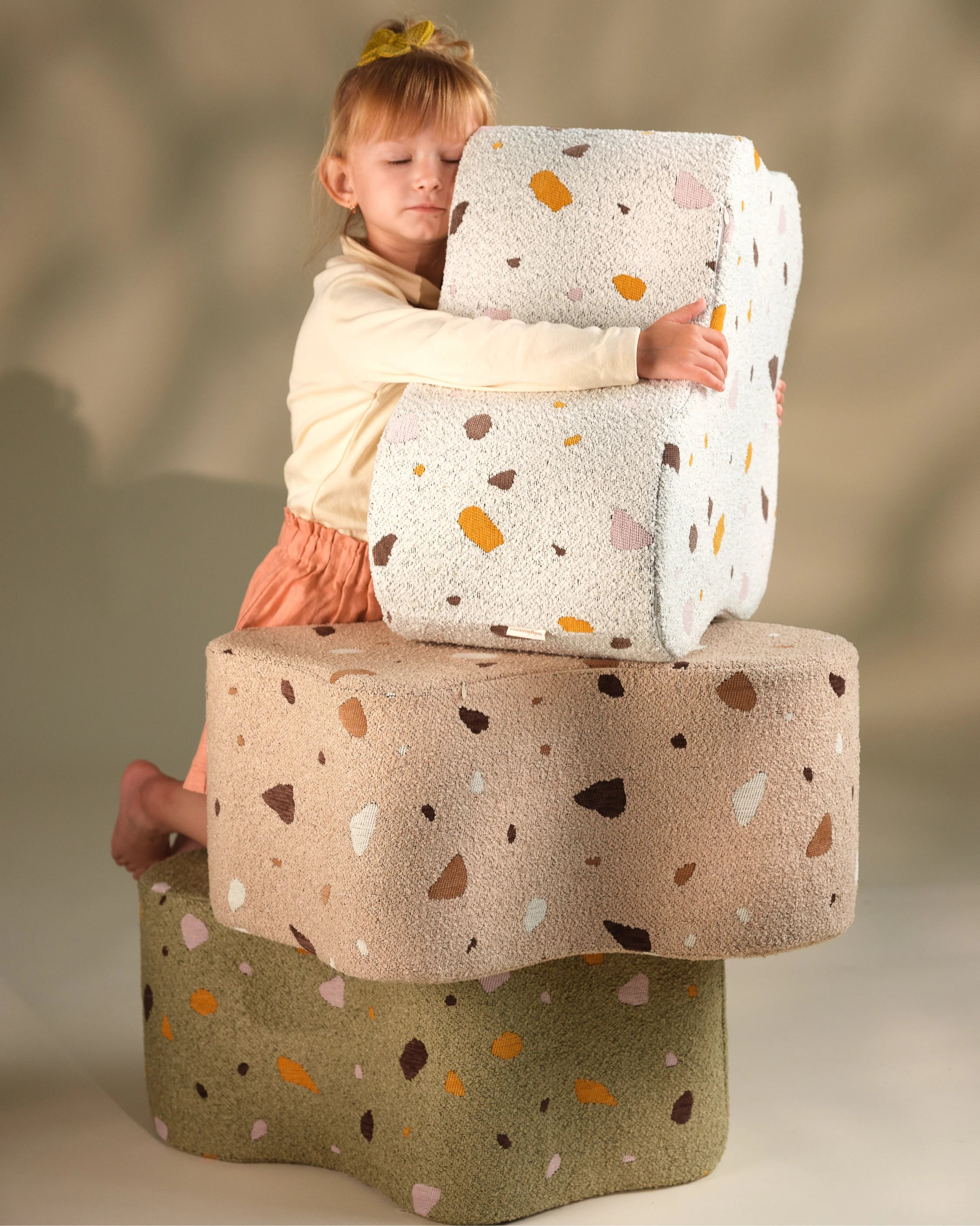 wigiwama-terrazzo-moss-wolkenpouffe-cloud-pouf image 8