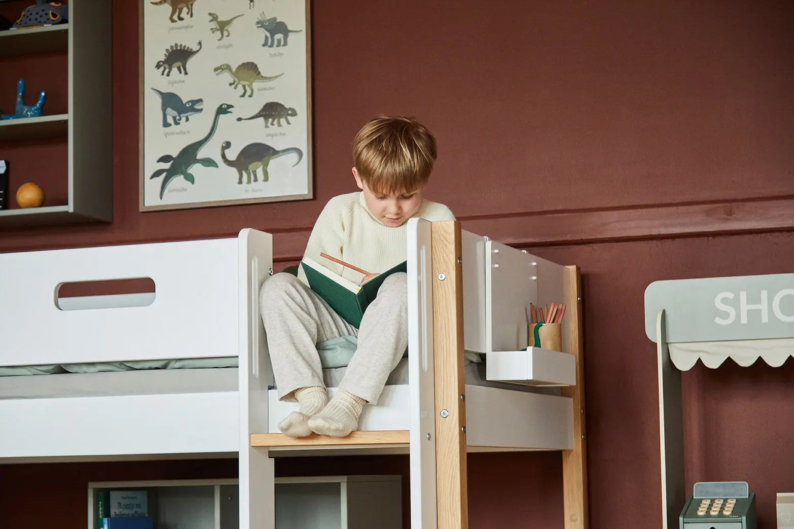 flexa-nor-spielbett-120-cm-mit-leiter-und-absturzsicherung-90x200-cm-wei-eiche image 3