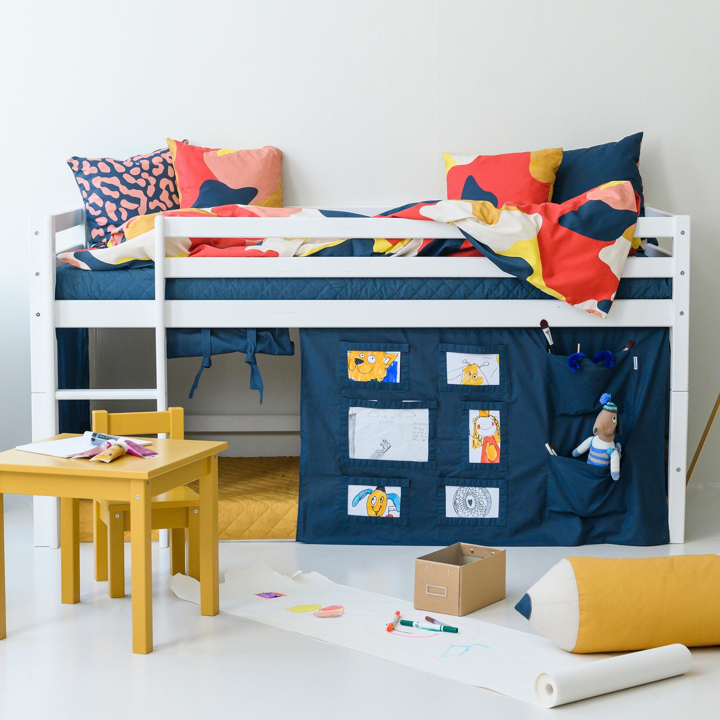 hoppekids-eco-dream-halbhochbett-mit-blauem-creator-bettvorhang image 8