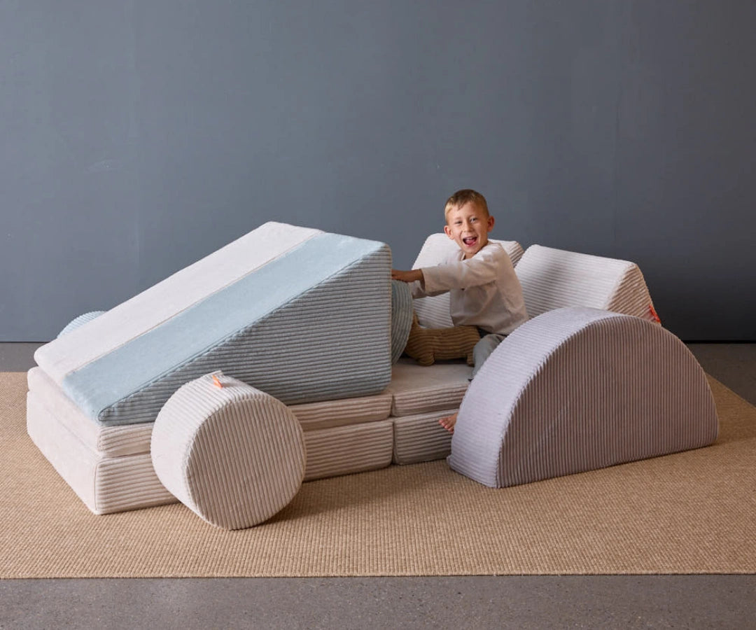 funzy-spielsofa-racing-bundle-formel-rennwagen-bauset image 1