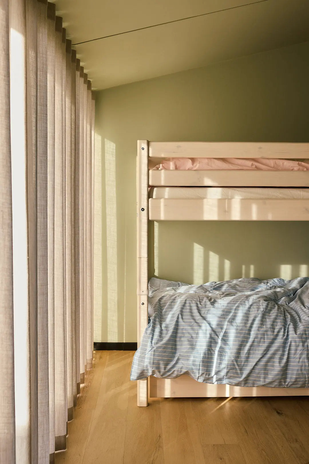 flexa-classic-etagenbett-154-cm-mit-ausziehschublade-90x200-cm-wei image 2