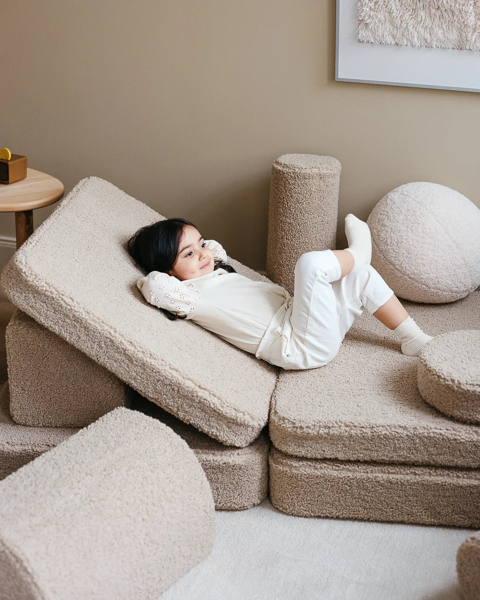 wigiwama-biscuit-sofa-modulares-kindersofa-settee-beige-teddy image 5
