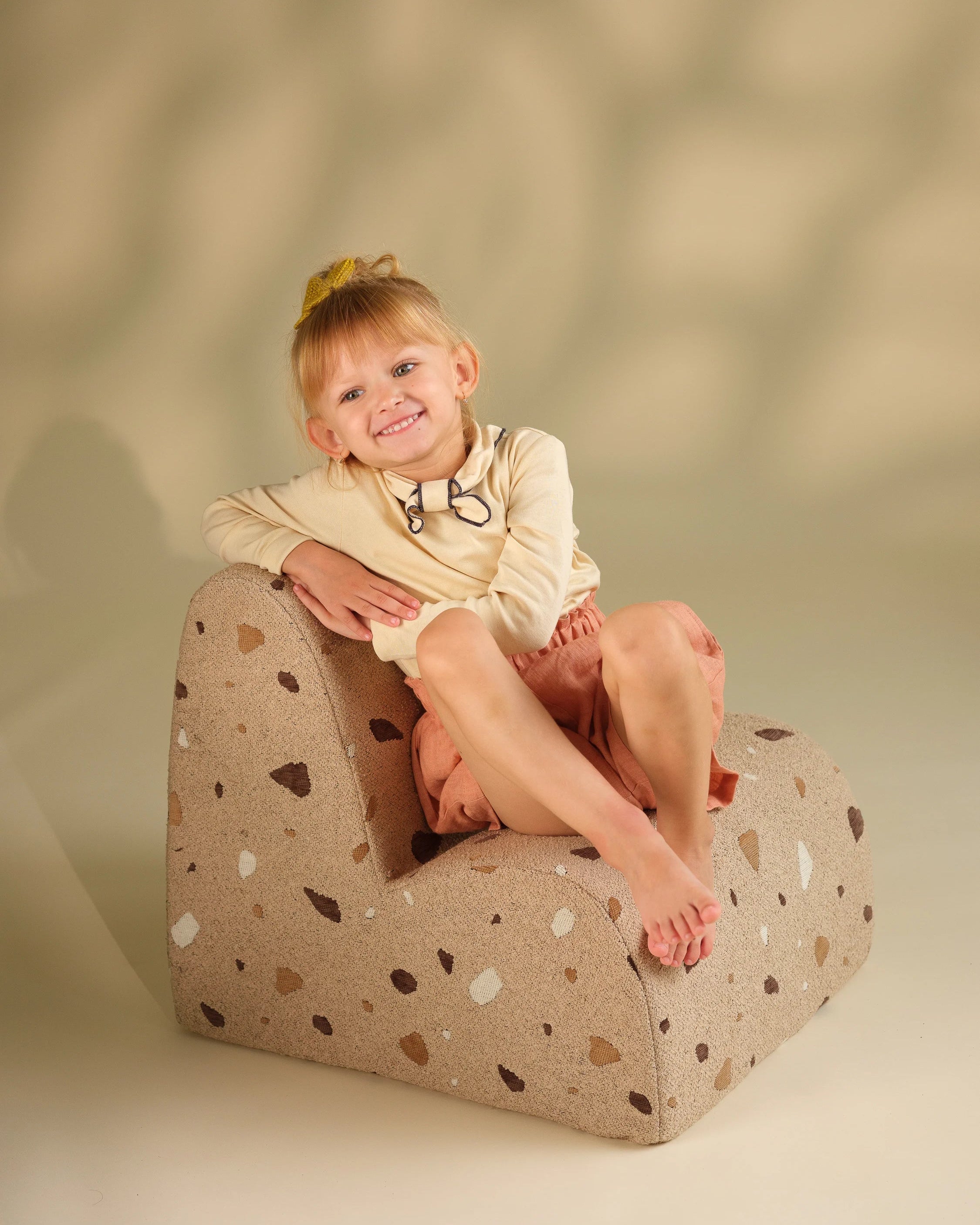 wigiwama-cloud-chair-sessel-terrazzo-sand image 2