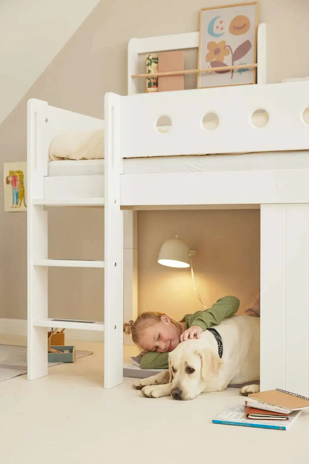 flexa-white-spielbett-baumhaus-120-cm-mit-leiter-und-absturzsicherung-90x200-cm- image 5