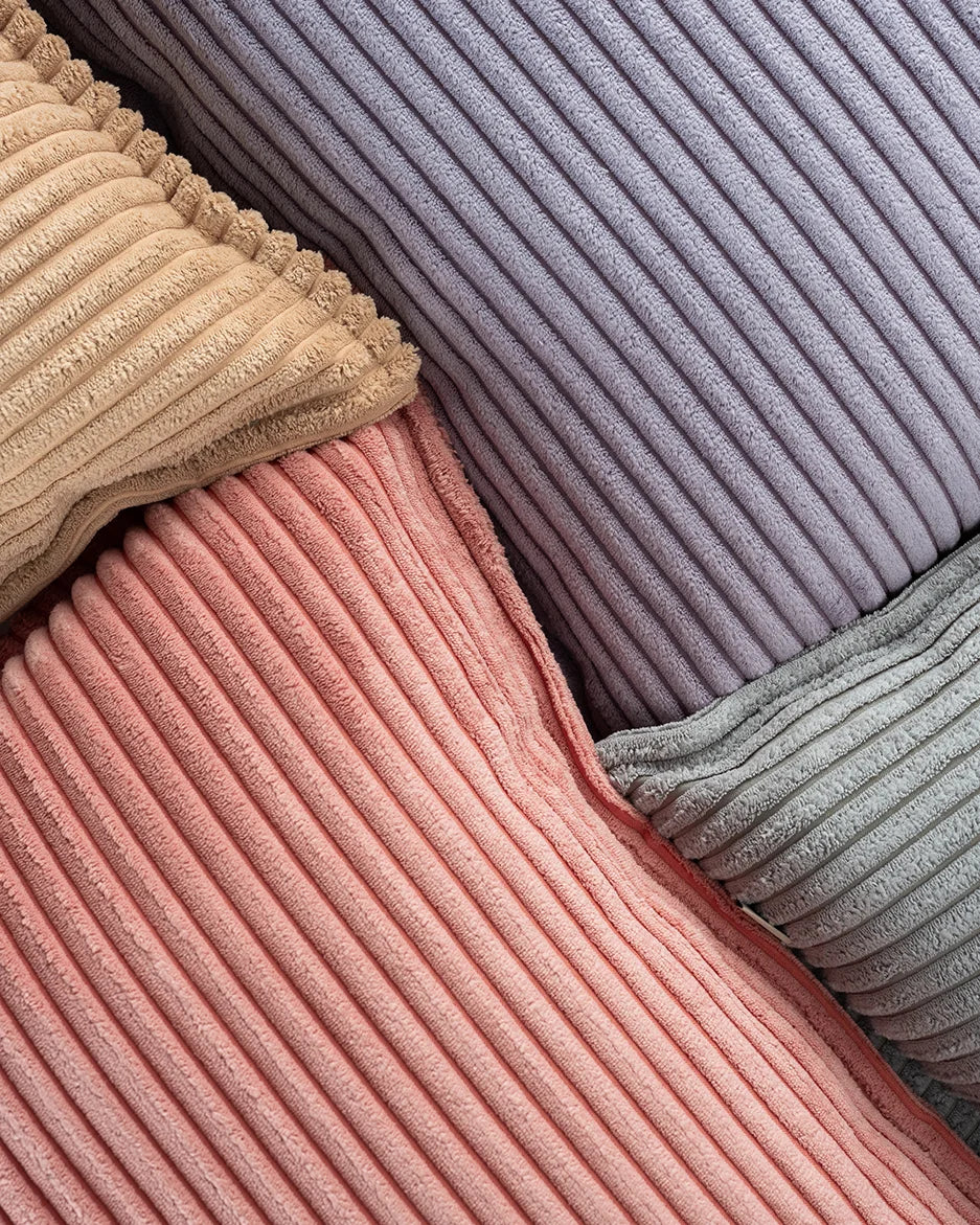 wigiwama-rosa-mousse-nackenrolle-bolster-kissen-aus-cord image 3